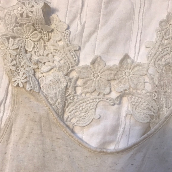 Tanks top - Picture 2 of 4